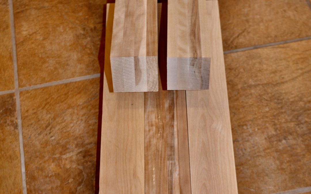 Carrés en bois de merisier et d’érable